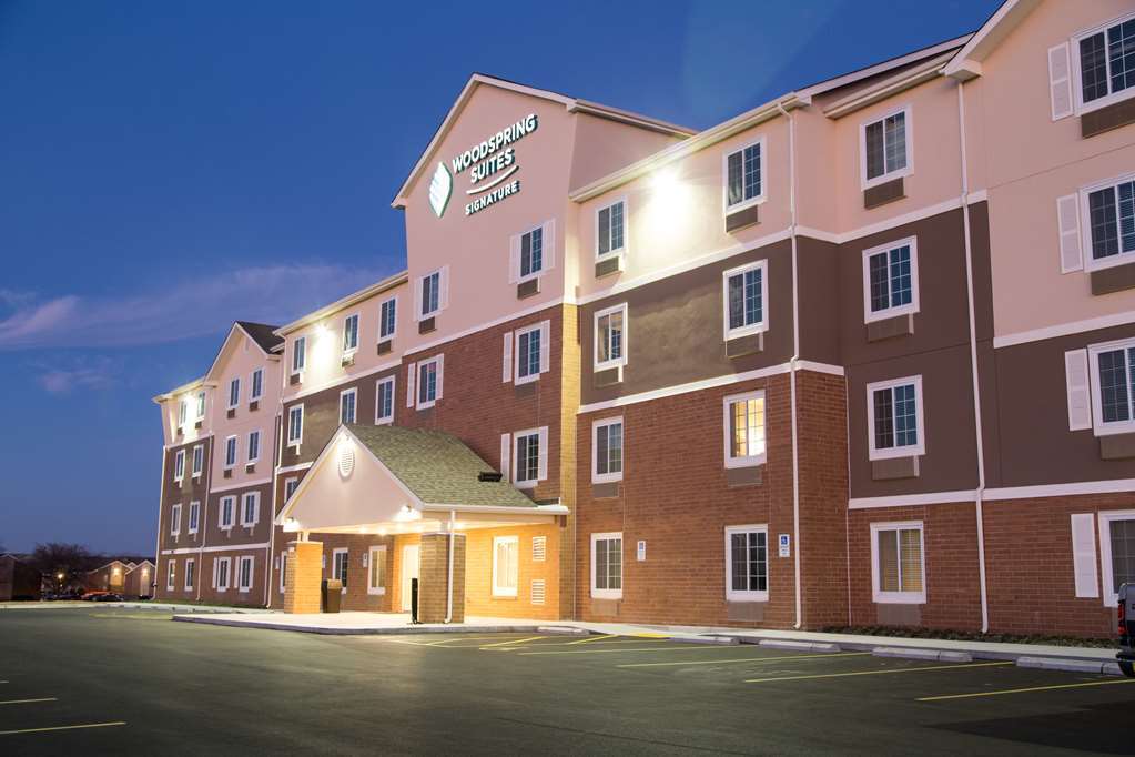 WoodSpring Suites Broken Arrow Tulsa Exterior foto